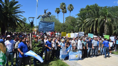 Masiva manifestación y marcha por el paro nacional en Sáenz Peña