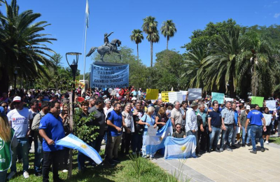 Masiva manifestación y marcha por el paro nacional en Sáenz Peña