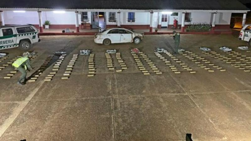 Un auto paraguayo accidentado ocultaba 263 kilos de marihuana