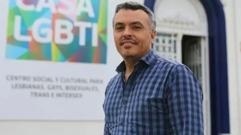 Un diputado cambió su género en las redes sociales para defender el lenguaje inclusivo