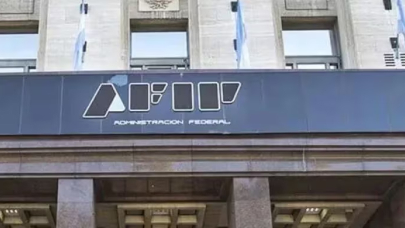 AFIP controla los gastos con tarjetas de crédito y débito durante marzo: cuál es límite y qué pasa si se supera