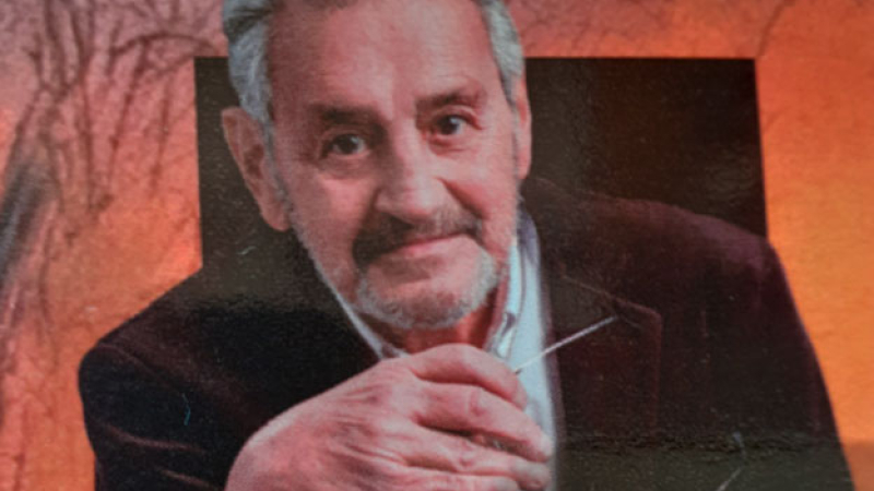 Juan Soriano presenta su libro "Dos sillas y un cuento"