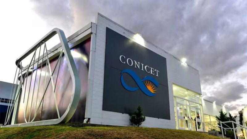 Tensión por recortes: directores del Conicet "rompen" con el presidente del organismo