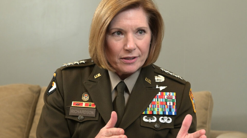 Llegó al país la jefa del Comando Sur de EEUU