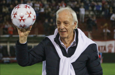 Menotti, un grande que homenajeó al viejo y querido fútbol argentino