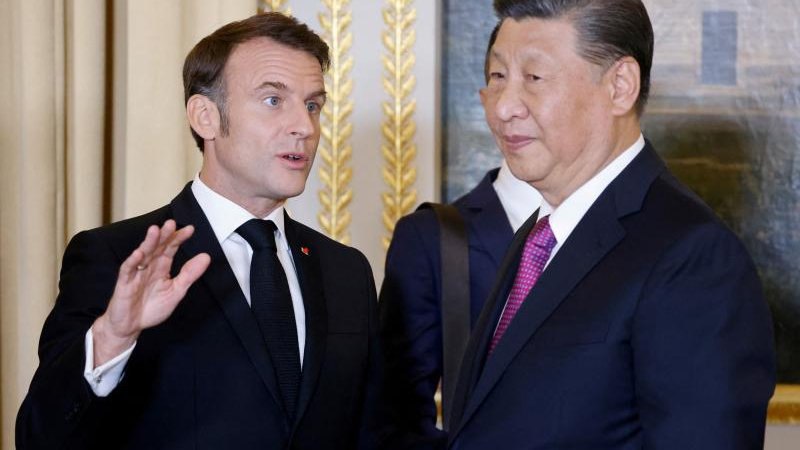 Xi Jinping y Emmanuel Macron se unieron para una "tregua mundial"