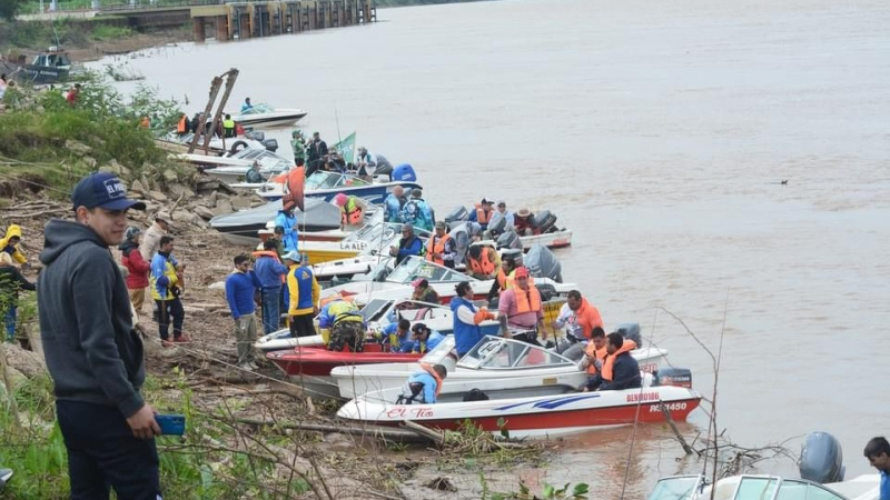 El gobernador Zdero en el cierre del torneo de pesca en Las Palmas
