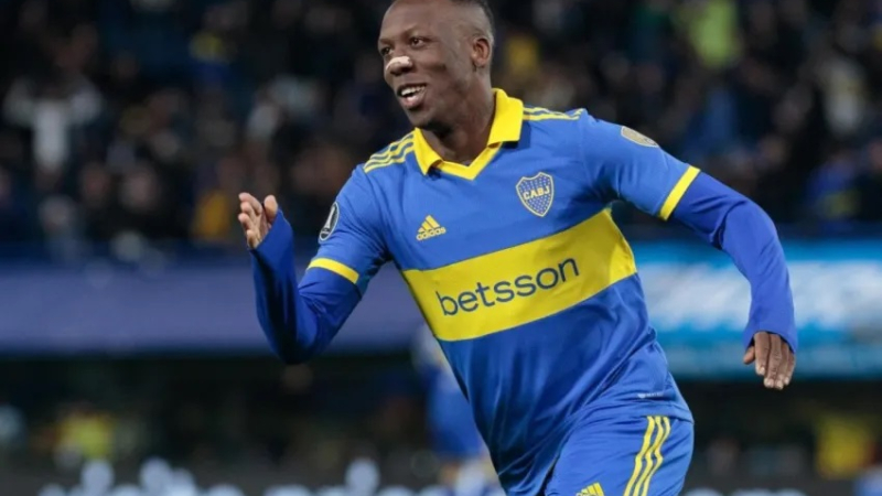 Boca confirmó que Advíncula estará tres semanas de baja por un desgarro