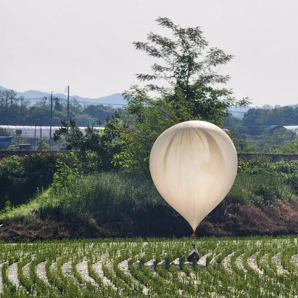 20240529t025530z_1300347358_rc2208a7mgsp_rtrmadp_3_southkorea-northkorea-balloons7297_sq.webp