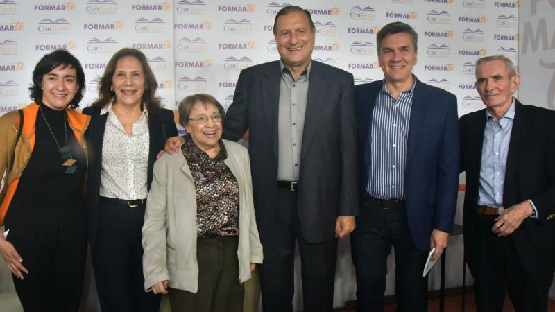 Élida López tuvo su merecido homenaje por una labor periodística luminosa