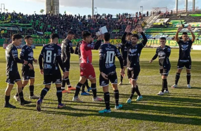 For Ever quiere sonreír ante el duro Mitre