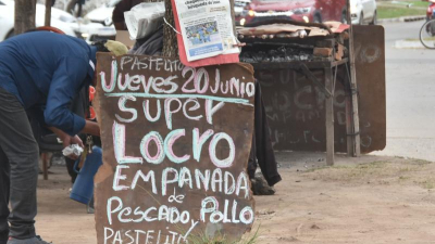 Amplia oferta de platos pero demanda moderada en el Día de la Bandera