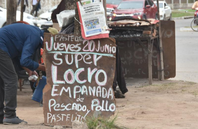 Amplia oferta de platos pero demanda moderada en el Día de la Bandera