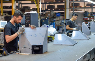 En mayo, la industria pyme registró una caída interanual de 19 por ciento