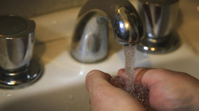 El gobierno analiza un aumento de 200 por ciento en el servicio del agua