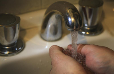 El gobierno analiza un aumento de 200 por ciento en el servicio del agua