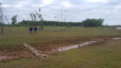 Desesperada búsqueda de un joven que salió con su canoa al río Paraná y una embarcación lo embistió