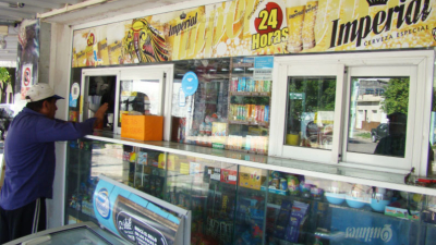 Los kioscos apuestan fuerte a su ventaja de cercanía para mantener ventas