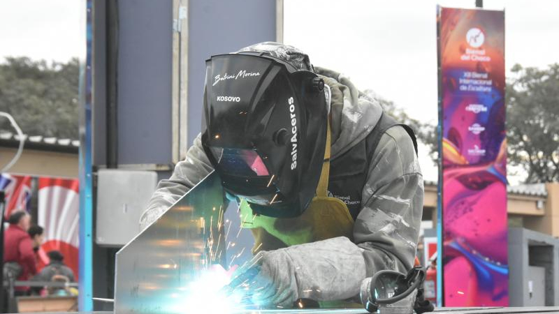 Tercer día de competencia y las esculturas van tomando forma