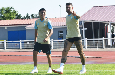 Argentina-Francia, duelo cargado por el morbo y el pase a "semis" en juego