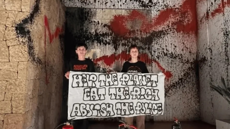 Milei apuntó contra los comunistas tras la vandalización de la casa de Messi
