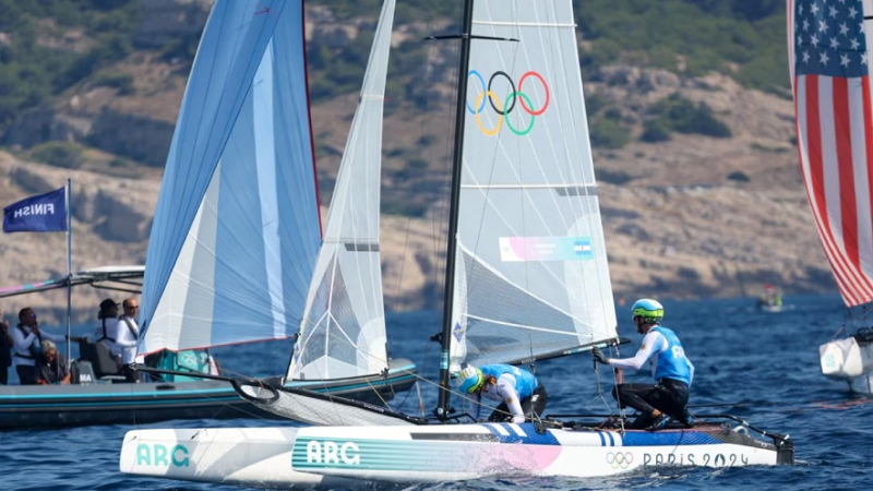 Argentina sumó otra medalla en París 2024: la dupla Eugenia Bosco-Mateo Majdalani ganó la de plata en vela