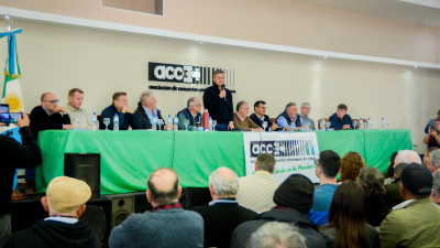 El gobierno anunció crédito para los consorcios camineros en su asamblea general