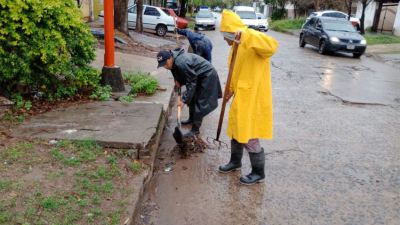 Intensa lluvia puso a prueba los desagües de Resistencia