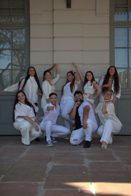 GRUPAL 1.jpg