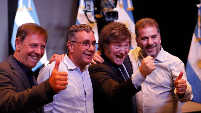 Javier Milei convocó a los jefes de bloques aliados en Diputados tras la sucesión de derrotas en el Congreso
