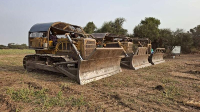 Bosques interceptó tres topadoras por desmontar 30 hectáreas
