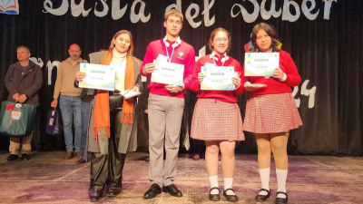 El Albert Einstein de Castelli ganó la justa del saber del inmigrante