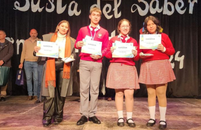 El Albert Einstein de Castelli ganó la justa del saber del inmigrante