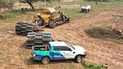 Frenaron una topadora que realizaba desmonte ilegal en Tres Isletas