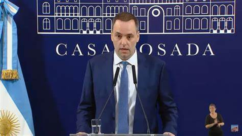 El Gobierno anunció que tomará examen de idoneidad a 40.000 empleados públicos