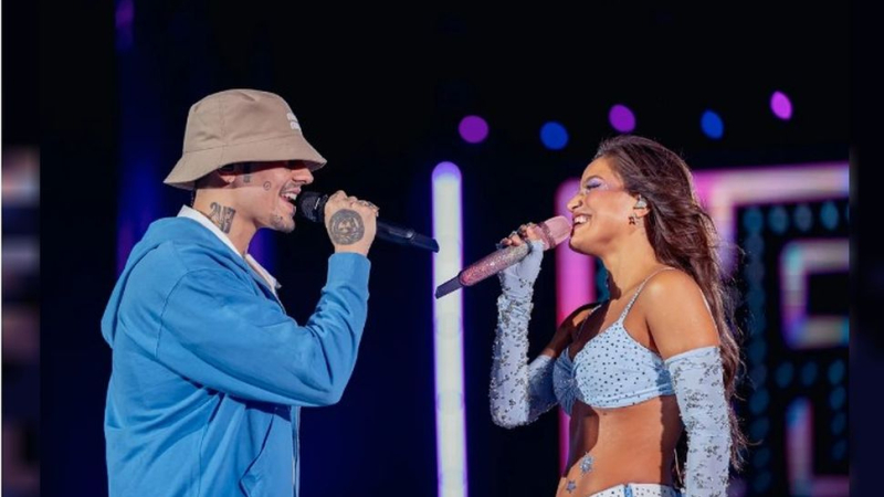 Emilia causó furor en Vélez y dio un segundo show con invitados espectaculares