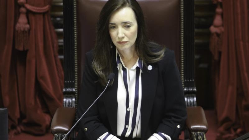 Ante la embestida del presidente, la vice opta por mantener el silencio