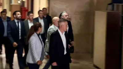 Alberto Fernández llegó a Comodoro Py y declara como indagado en la causa por los seguros