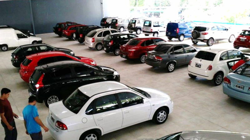 Las claves que la gente busca al comprar un auto usado
