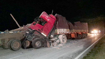 Tres camiones colisionaron en ruta 16: cuatro personas resultaron con lesiones leves
