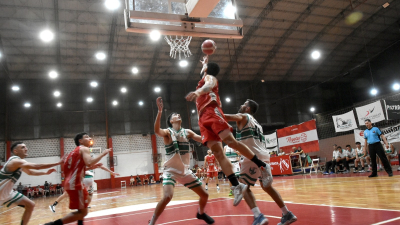Regatas fue efectivo en las decisivas y todo se traslada a un quinto juego definitorio