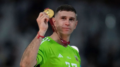Dibu Martínez anunció su retiro el fútbol, bajo una condición