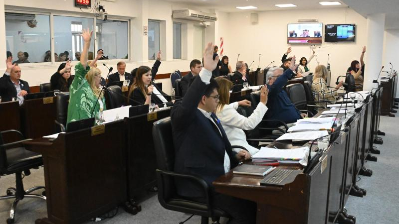 Legislativas 2025: posturas diversas ante la convocatoria para el 11 de mayo