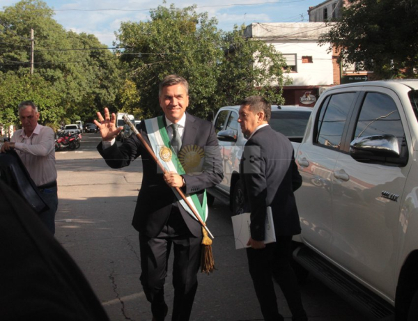 El Gobernador de la Provincia del Chaco, Leandro Zdero, llega a la Legislatura para inaugurar  el 56º período de Sesiones Ordinarias del Poder Legislativo. 01-03-24