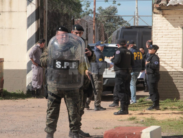 Traslado de los detenidos por el caso Loan en la Unidad Penitenciaria N°7 de Resistencia.