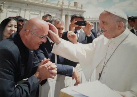 el-padre-junto-al-papa-francisco-AVLKWCFXM27KC4FMGSPXBV2OVY.jpg
