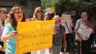 A un mes del "secuestro" de Cielo, inicia una semana de protesta frente al juzgado de Feldmann