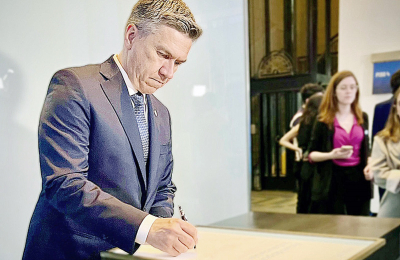 La estrategia política del desdoblamiento electoral