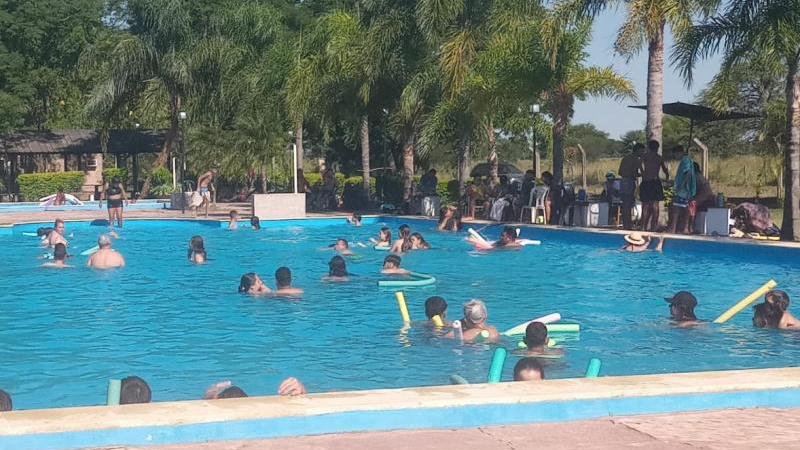 Amplia convocatoria en el complejo natatorio municipal de San Martín