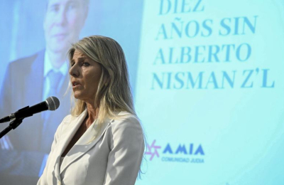 Emotivo homenaje al fiscal Alberto Nisman en la AMIA